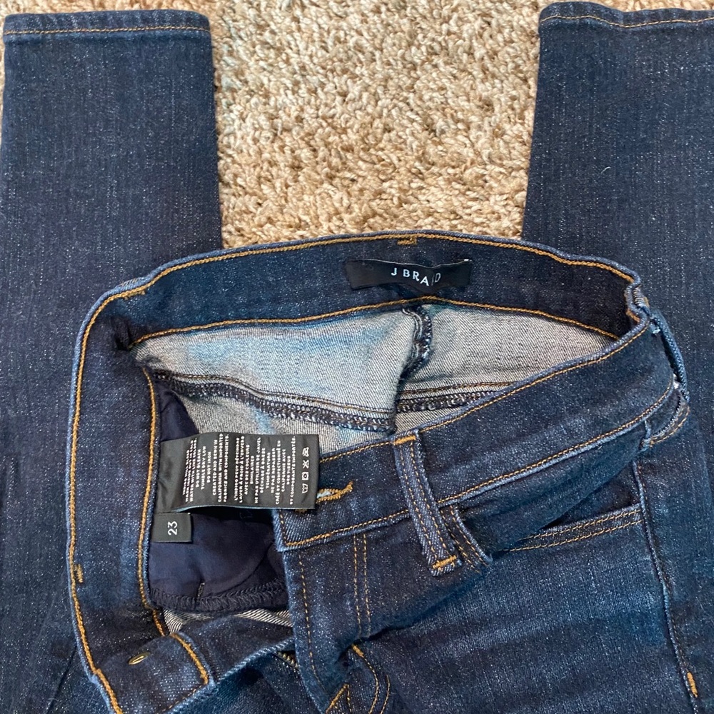 NWOT! J Brand Dark Wash Skinny Jeans - Never Worn!